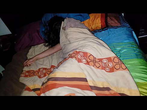 ❤️ Anak tiri berating ibu tiriné enom nalika dheweke turu. ❤️❌ Video seks ing jv.high-pass.ru ❌